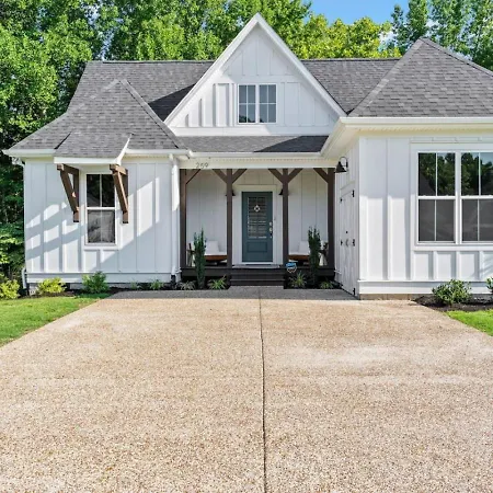 Cottage With 3 King Beds, 3 Min To Marina, Fire Pit